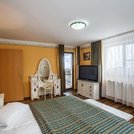 Hotel Domeniul Dracula Daneş Exteriér fotografie