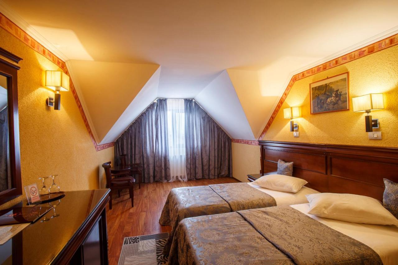 Hotel Domeniul Dracula Daneş Exteriér fotografie