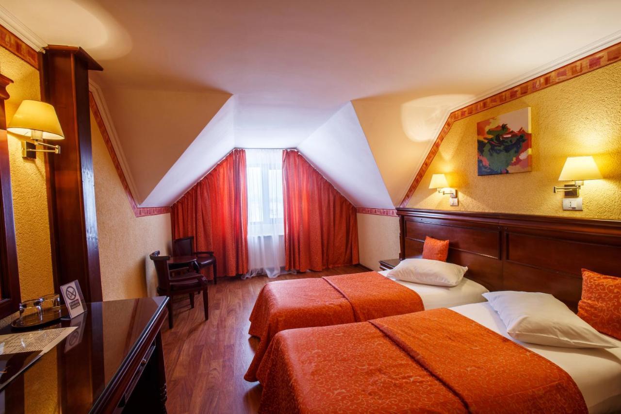 Hotel Domeniul Dracula Daneş Exteriér fotografie